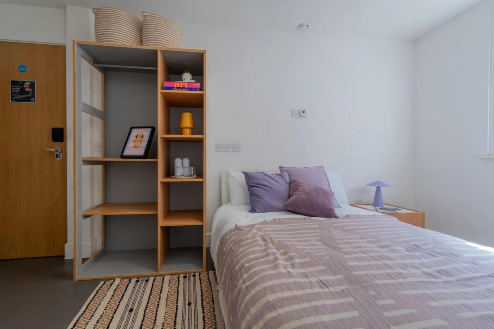 Single Room with Shared Bathroom