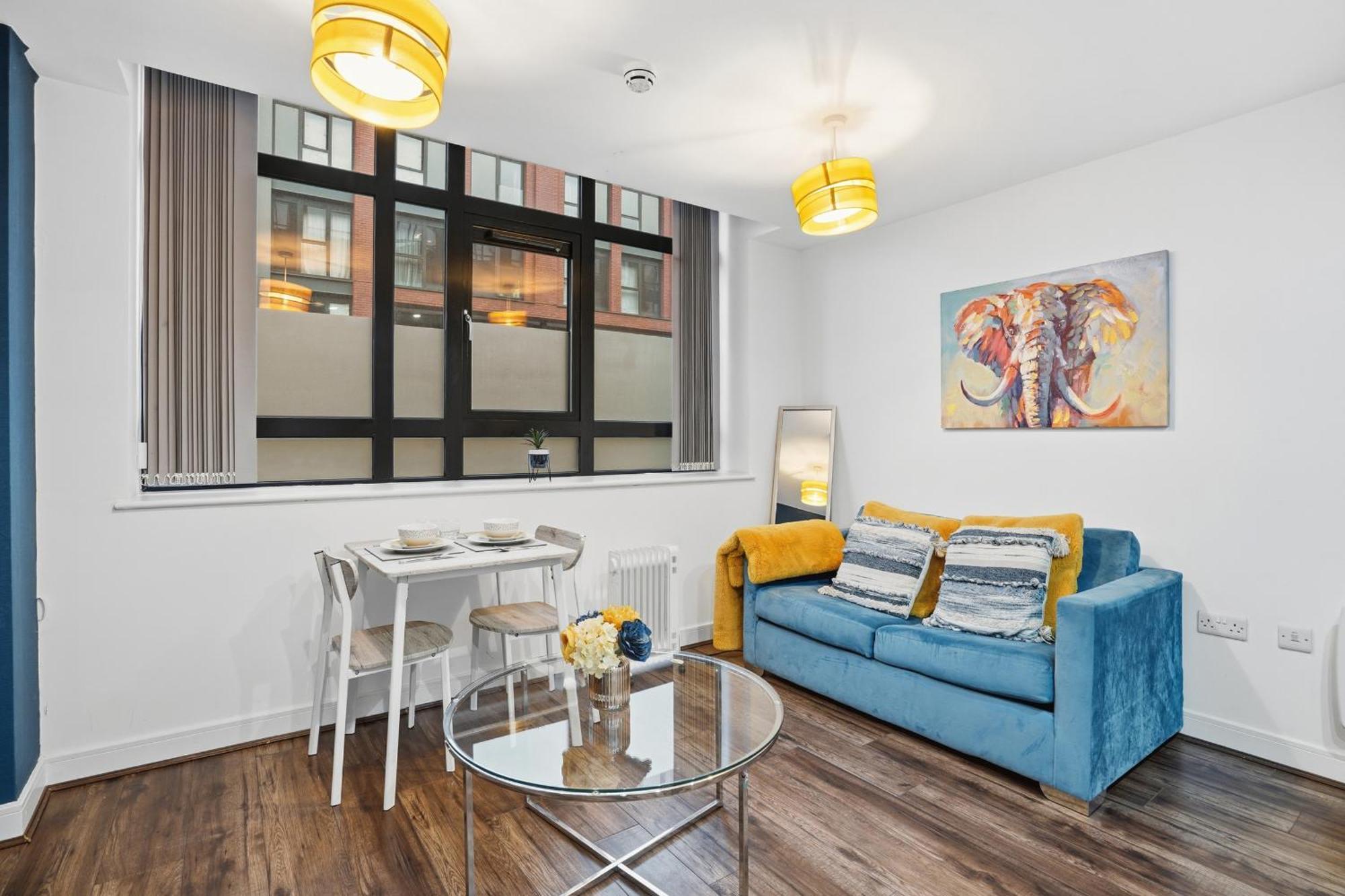 One-Bedroom Apartment