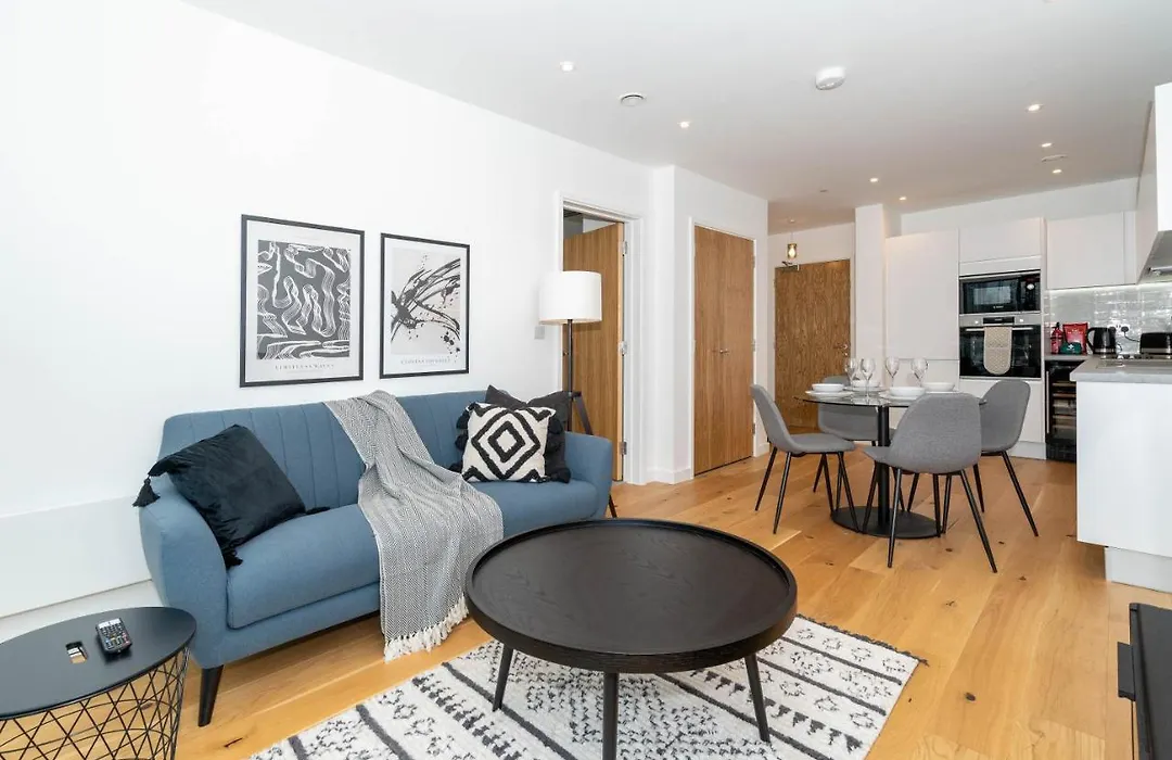 Deluxe 1 Bedroom Stylish Apartment - City Centre-1