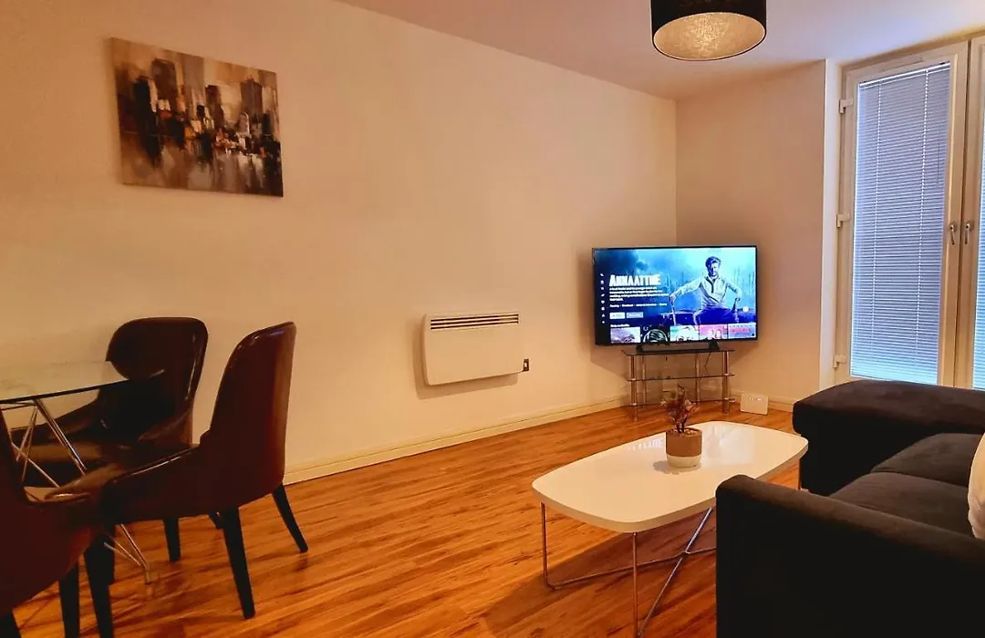 Staybrum Acadian City Centre Apartments Birmingham Chinatown-1