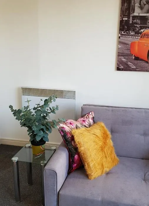 City Centre 1 Bed Apartment With Free On Site Parking With Cctv By Lets Relocations-1