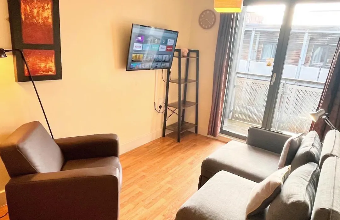 The Arcadian, Birmingham City Centre, By Lark Accommodation Cosy 1-Bedroom Flat-1