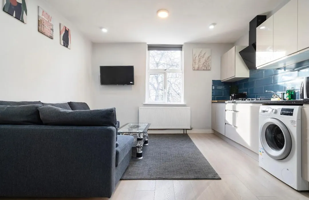 Luxury Flat In Moseley With Free Parking-1