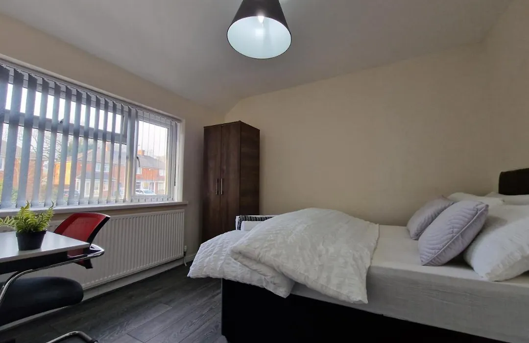Nice Living Serviced Accommodations 6-1