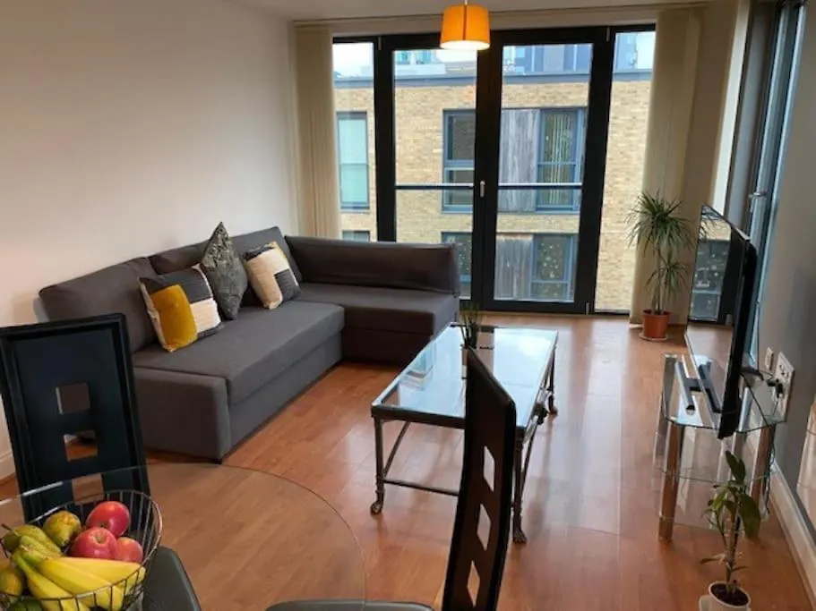 Superb 1 Bedroom Serviced Apartment In City Centre-1