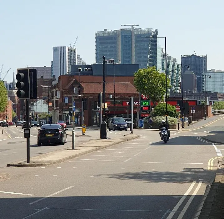 Platinum Apartment Birmingham- Free Secure Parking- Fast Fibre Wi-Fi-1