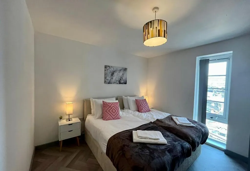Luxury 02 Academy City Centre 2 Bed Apartment Mailbox Bullring Leisure & Families-1