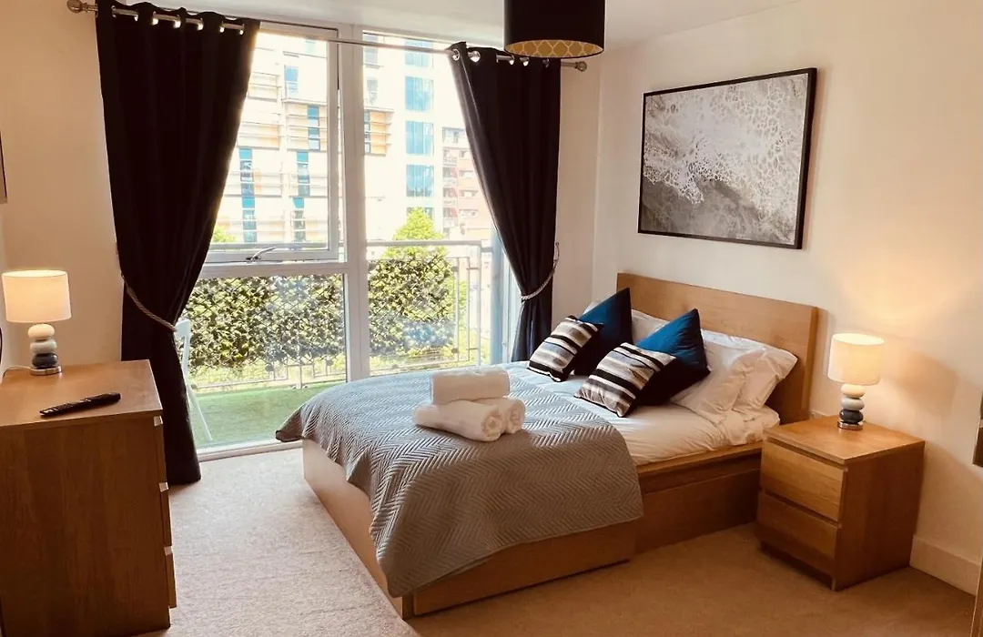 Langley Walk Apartment-1