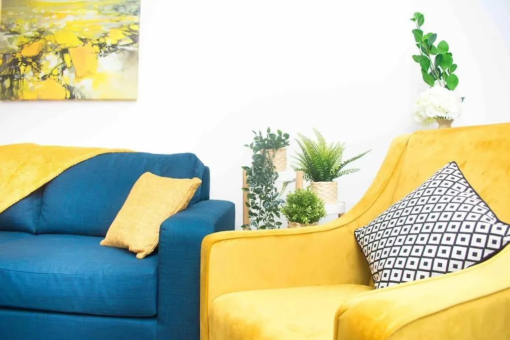 Exoticstay Apartments: Luxe City Centre Smart Suite-1
