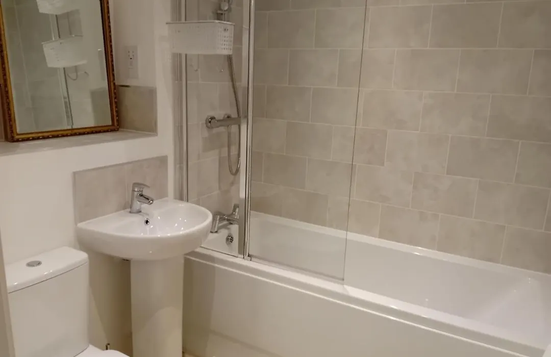 Quality City - Central Birmingham No Deposit-1