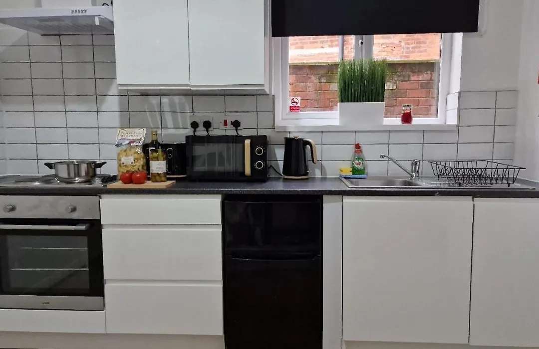 Studio City Getaway Apartment-1