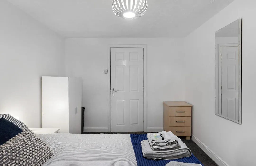 The Lodge - Exquisite 2 Bed With Ensuite-1