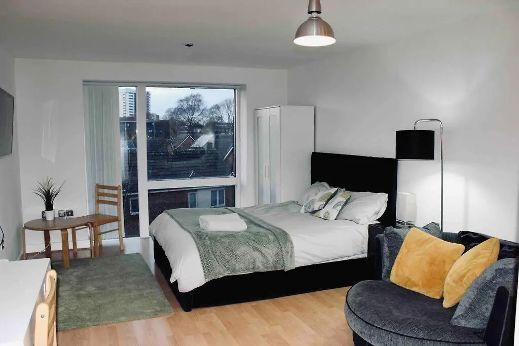 Modern City Central Studio Apt-1
