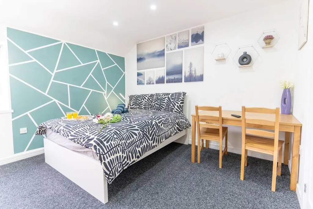 Stylish Studio In Moseley Village-1