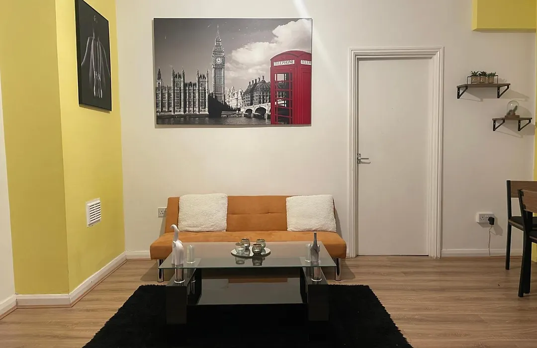 Birmingham City Centre One Bedroom Apartment - Free Parking, Free & Fast Wifi, 24Hr Check-In, Nearby O2 Academy, The Mailbox & Broad Street-1