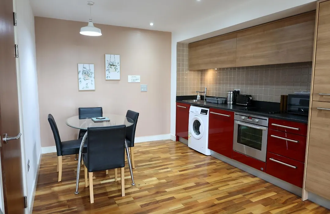Centrally Located 1Br Apt Near Edg Cricket, University Of Bham, Priory Hospital & Cannon Hill Park-1