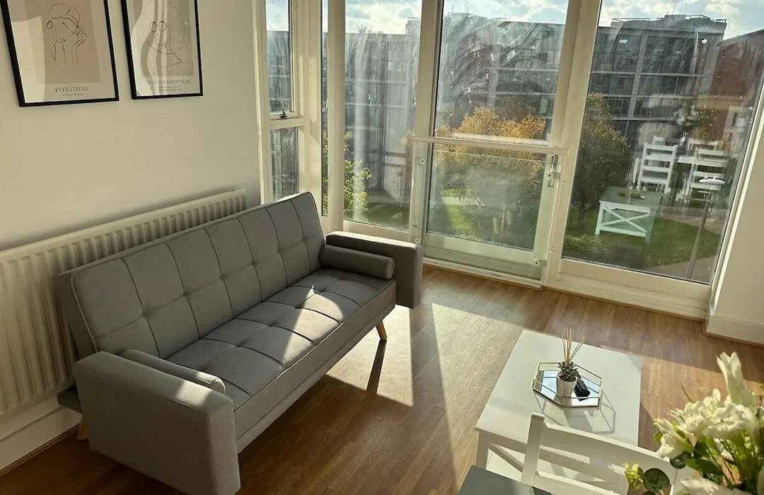 Luxury 1 Bedroom Apartment - City Centre - Balcony - Near O2 Academy-1