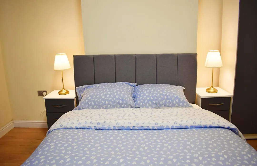 Birmingham City Centre Room In Edgbaston Near Stadium, Free Parking-1