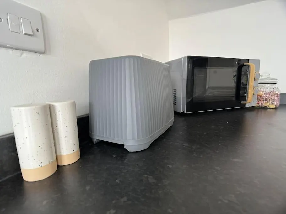 Cosy 1 Bed Flat With Free Parking-1