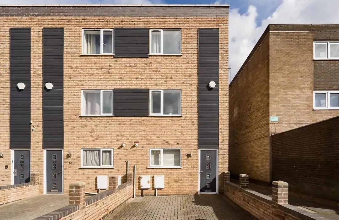 Quiet Private Homestay, Central Birmingham-1