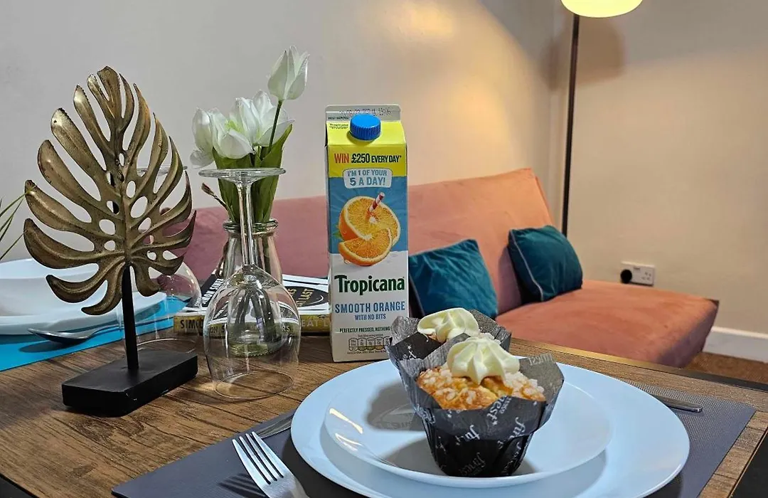Tudors Esuites Budget Apartments-1