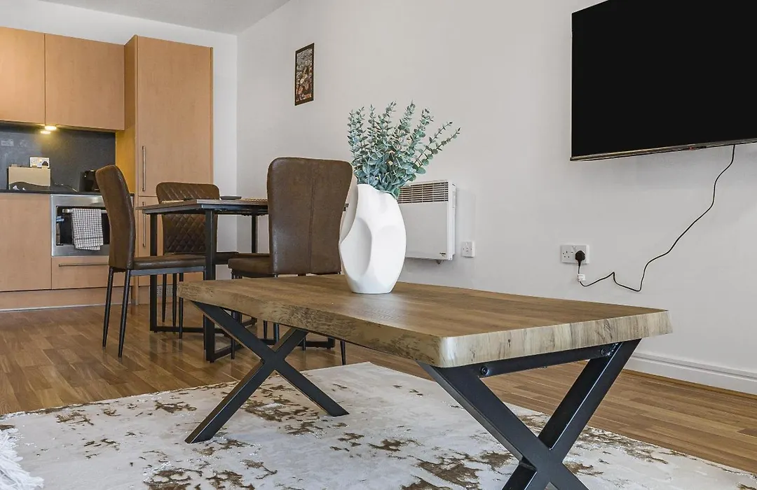 The Mailbox - 2 Bed 2 Bath City Centre Suite-1