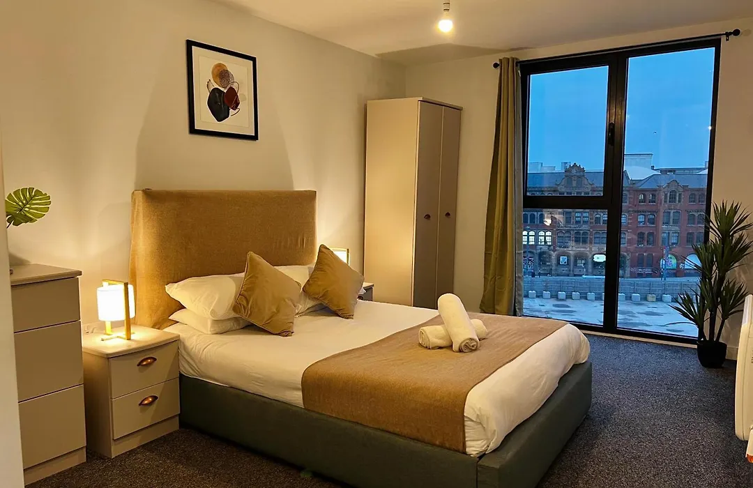 Premium Deals L Spacious 2Bed 2Bath - Free Parking & Netflix Jvt Short Lets-1