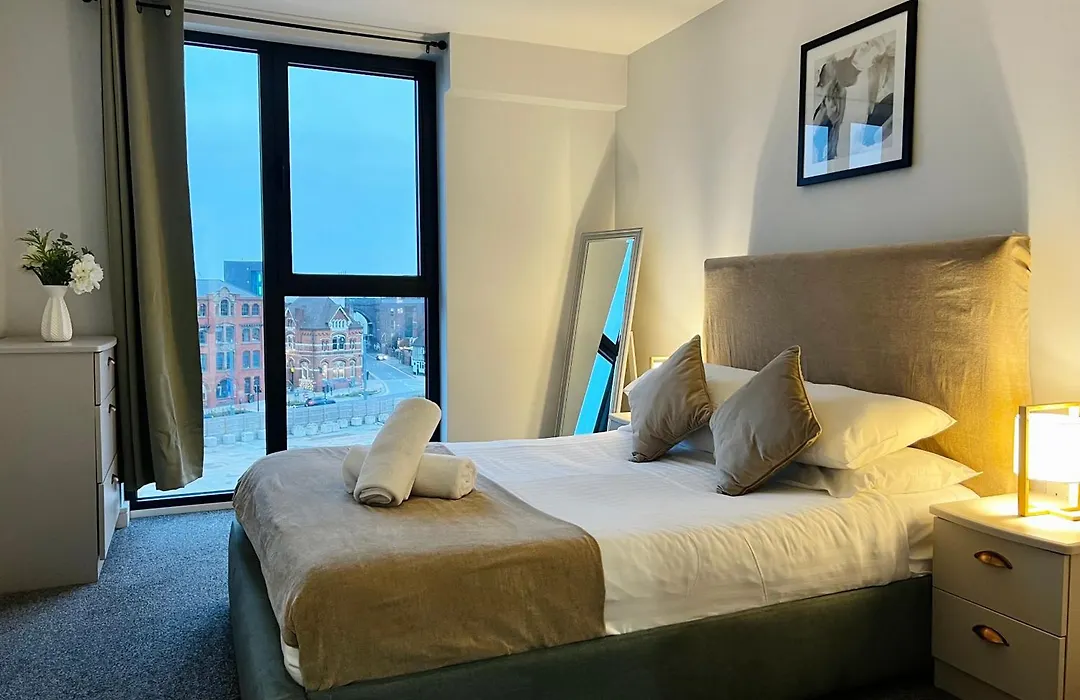 Last-Minute Escape L Don'T Delay L Sleeps Up To 4 L Free Parking L Spacious 2Bed 2Bath L Jvt Short Lets-1