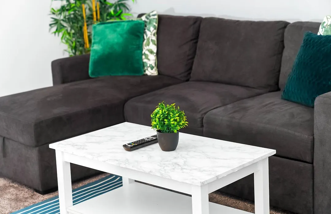 Stylish One Bedroom - Fast Wifi - On Street Parking 2Br-1