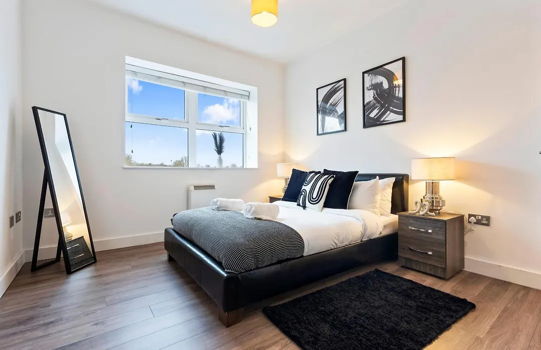 Premium 1-Bed Apartment In Jq - Sleeps 3, Parking & Netflix-1