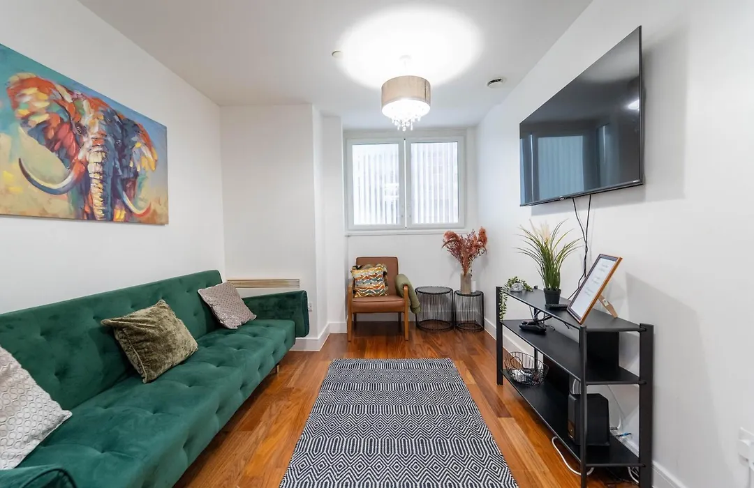 Luxurious Apartment - Birmingham City Centre-1