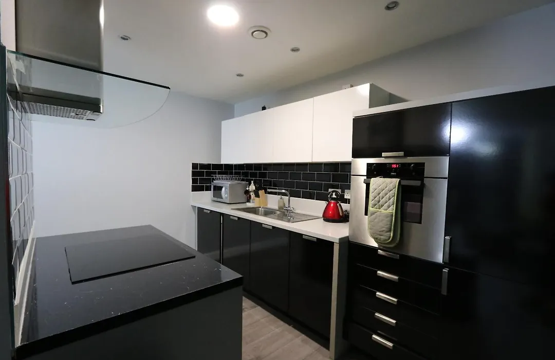 Stunning Top Floor Southside Apartment 2 Beds Parking Wifi Netflix-1