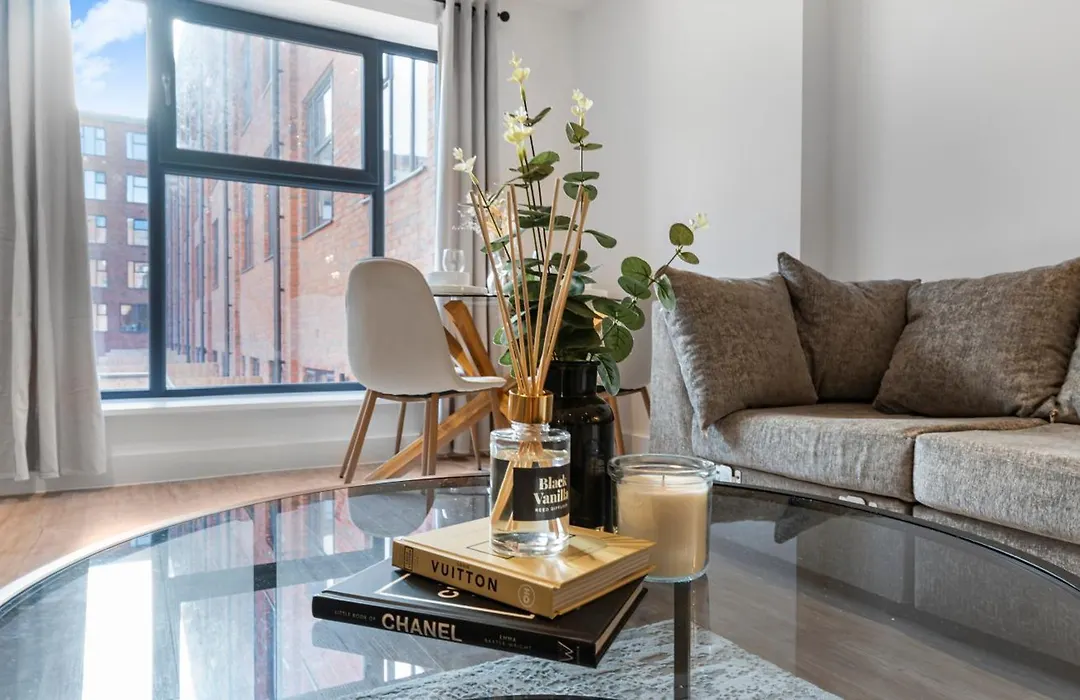 Modern Luxury 1 Bed Apartment In Digbeth-1