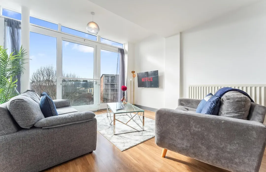 Birmingham City Centre Sunset Park Free Parking-1