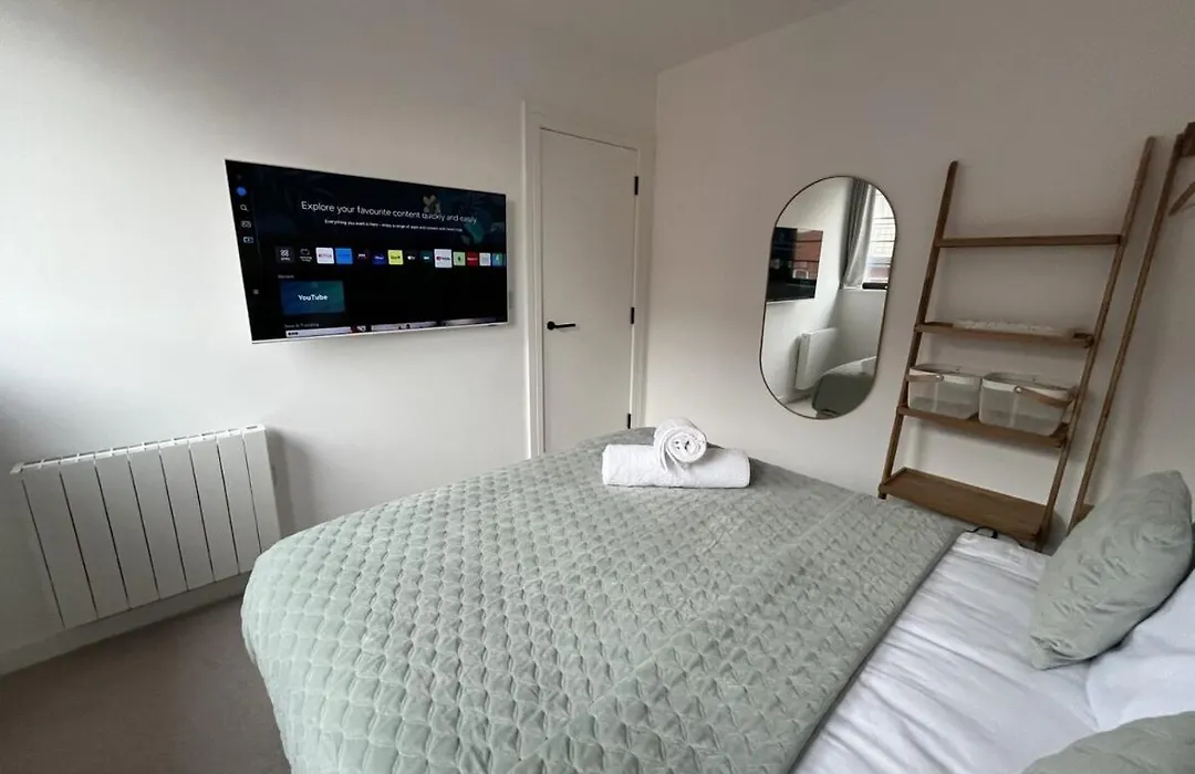 Luxury 2 Bedroom Apartment-1