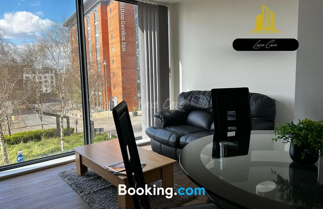 Last-Minute Specials L Book It Now L Sleeps Up To 4 L 2 Bed 2 Bath - Gym - Prime Birmingham Location L Jvt Short Lets-1