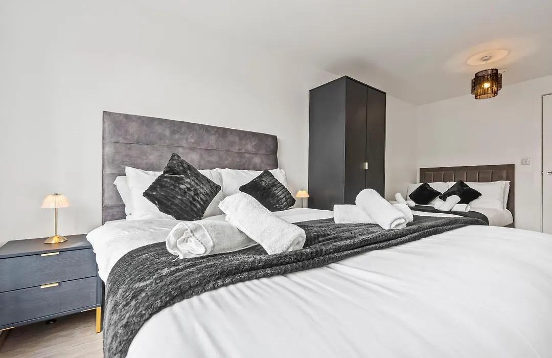 Lavish 1-Bed City Apartment, Netflix, Fast Wi-Fi, Guest 6-1