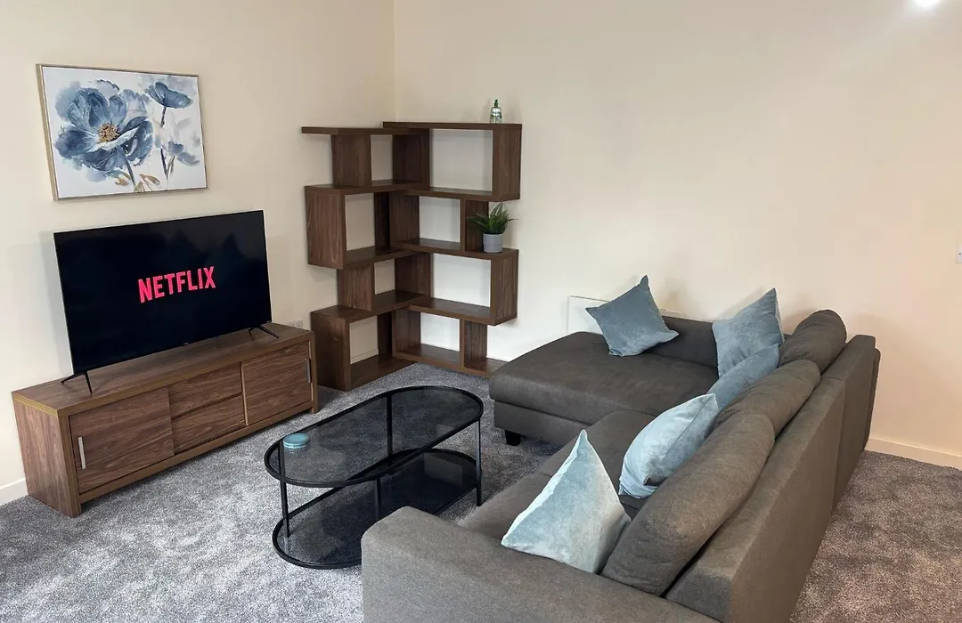 1 Bed Flat, With Juliet Balcony-1