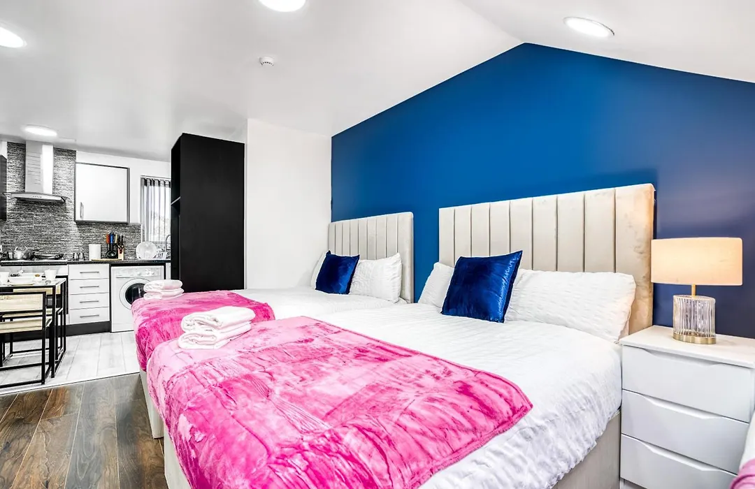 1266 - 1268 Pershore Apartments-1