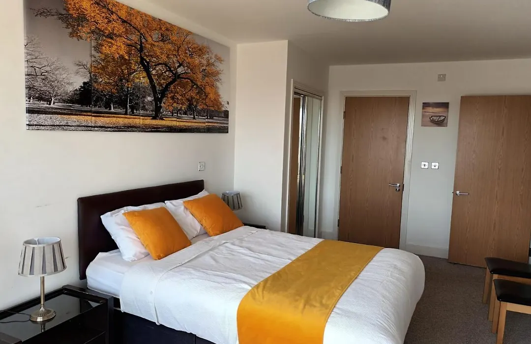 Kcs Birmingham City Apartment With Balcony-1