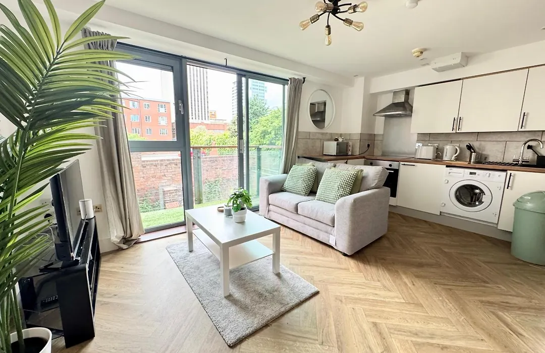 Modern One Bedroom Apartment - Birmingham City Centre - Sleeps 3 Guests - The Mailbox And Cube Area-1