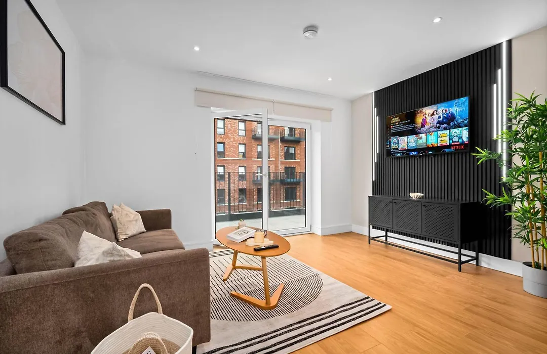 Luxury Apartment - Balcony - City Centre - Fast Wifi - Netflix 403D-1