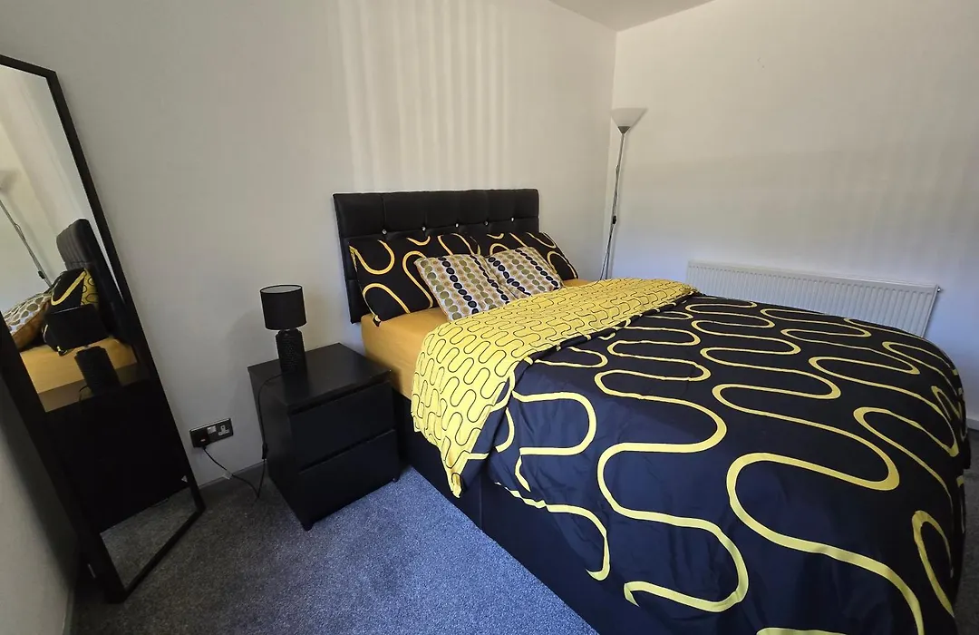 Lovely 3 Bed Ground Floor Apartment Near Qe Hospital Harborne Birmingham New-1