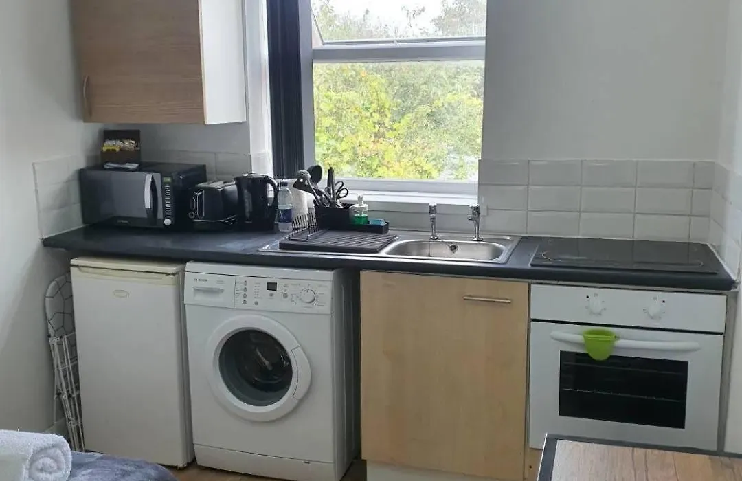 Stratford Budget Friendly Apartments #676S-1