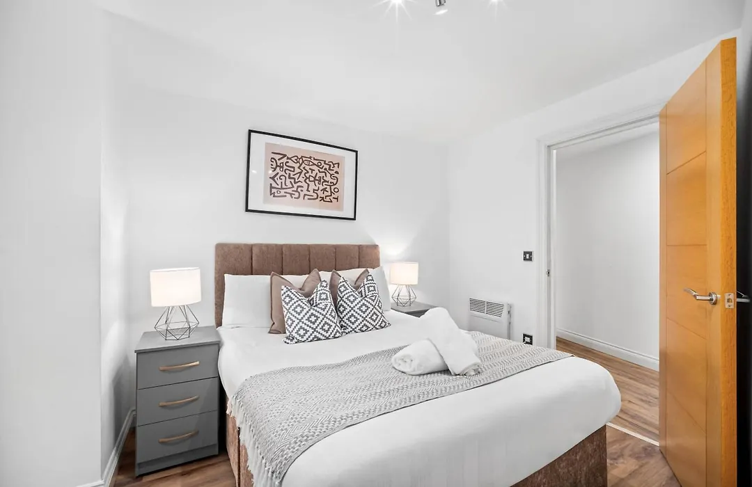 Modern Apartment - Jewellery Quarter - Netflix - Wifi - Top Rated - 2Cs-1