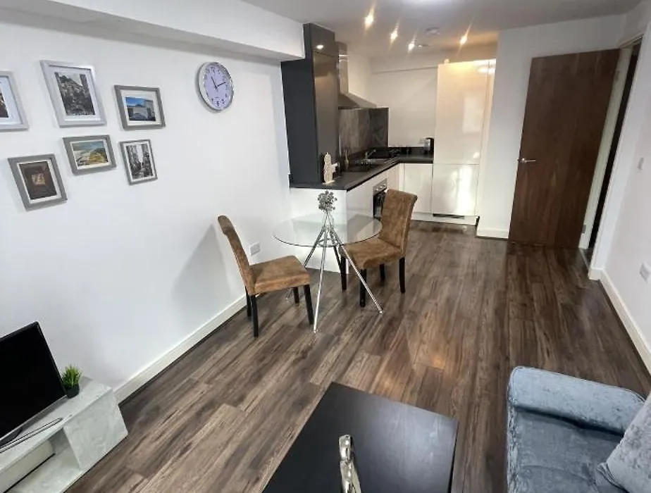 Cosy Modern 1-Bed Apartment-1