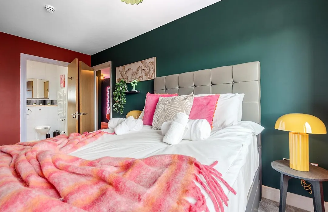 Penthouse Botanica- Wyndale Signature Stays-1