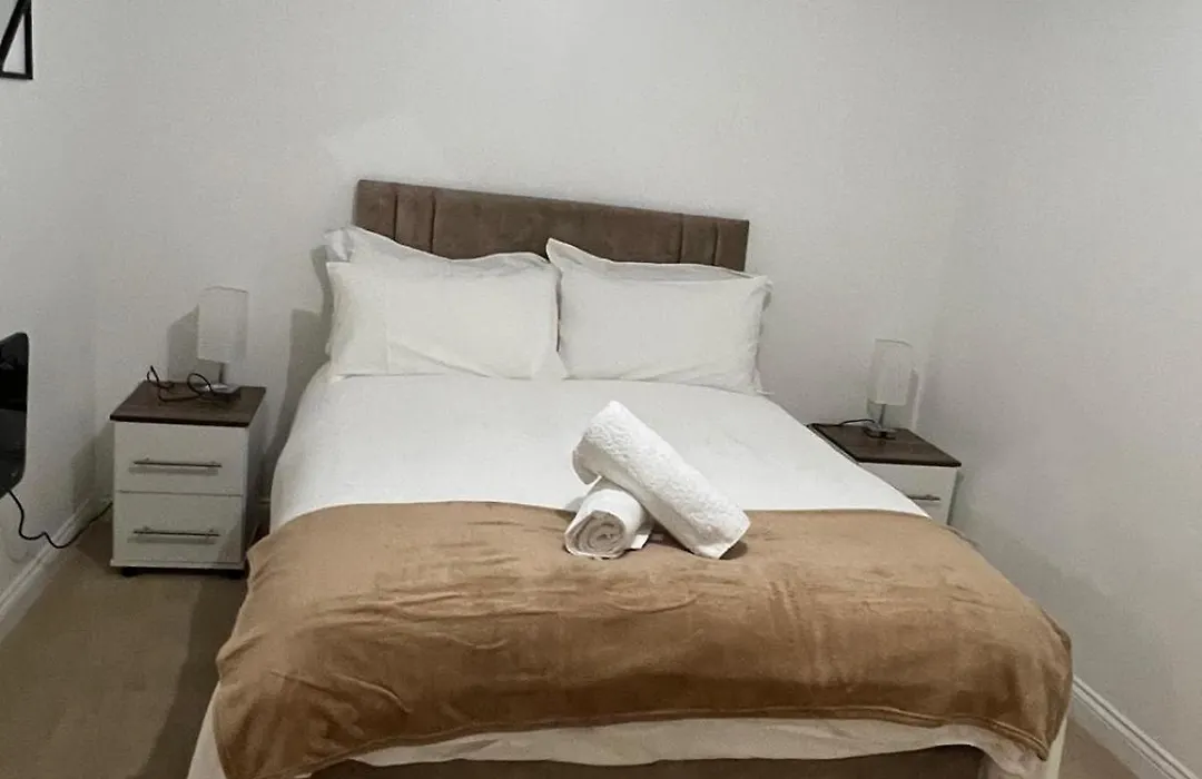 Stylish 2 Bed Duplex Apartment - Birmingham-1