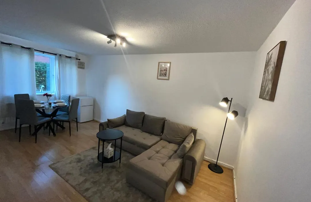 Stylish 1 Bed Apartment - Birmingham City Centre-1