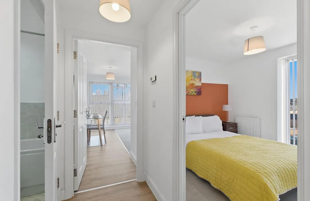 The Terracotta Suite 2Bd 2Bth Wi-Fi Netflix-1